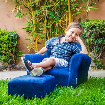 Детский стул KEET Roundy Microsuede Темно-синего цвета с пуфиком для гостиной